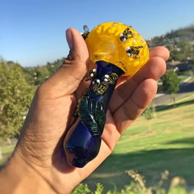 Flower with bee Art Nature lover Glass pipes
